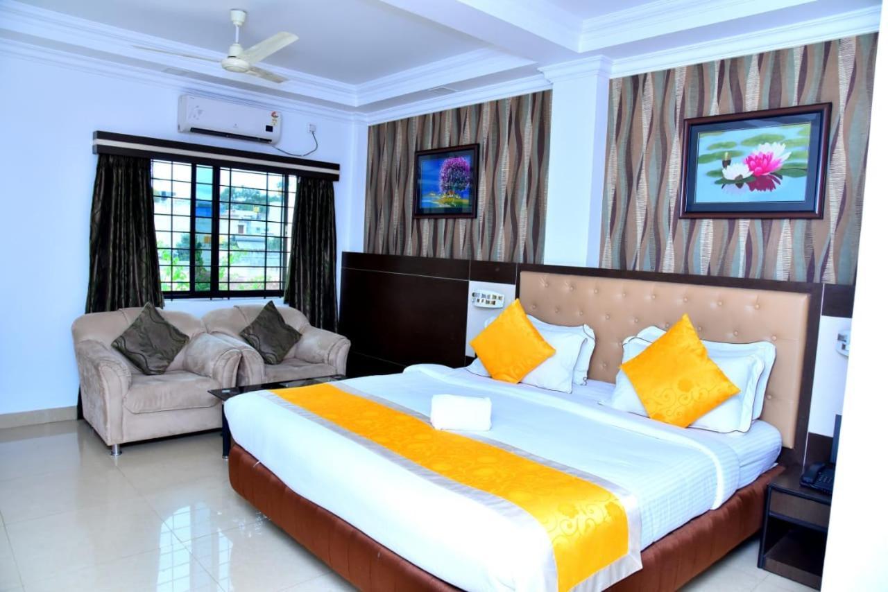The Grand Krishna Luxury Hotel Chikmagalūr 外观 照片